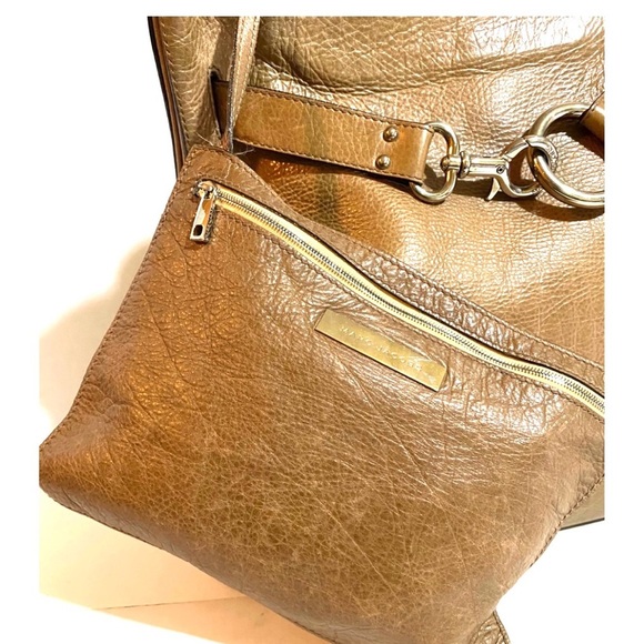 Marc Jacob’s vintage Brown distressed Leather Tote and Pouch Set - Picture 9 of 11